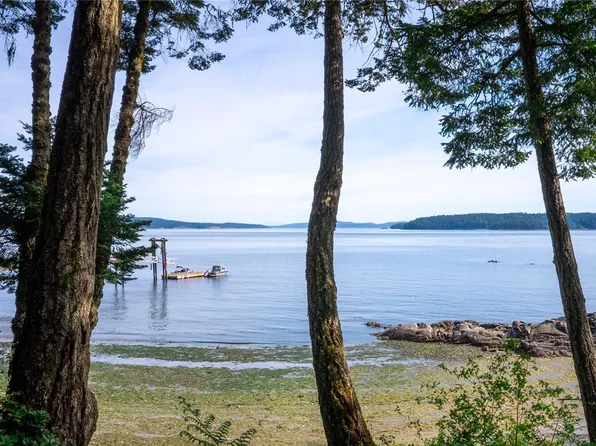 57 McKenzie Cres, Southern Gulf Islands, BC V8L 5Y7