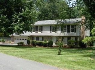 2420 Chelsea St, Roanoke, VA 24018