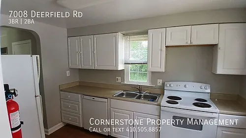7008 Deerfield Rd Photo 1