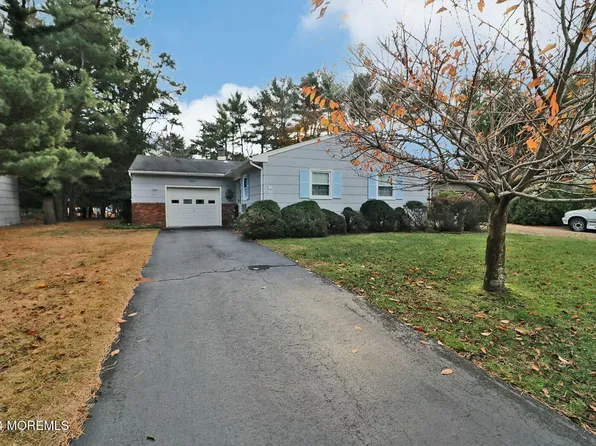 7 Norwich Drive, Toms River, NJ 08757