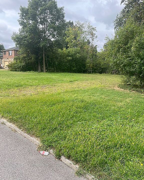 1st image of 160 Campus Dr