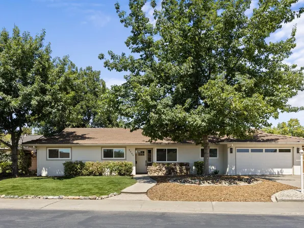8949 Plaza Park Dr, Elk Grove, CA 95624