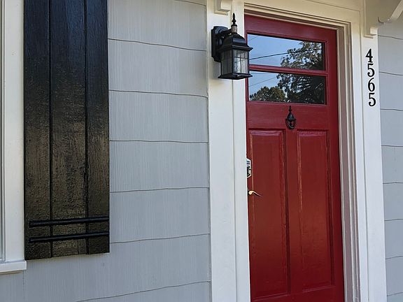 3rd image of 4565 Royal Ave