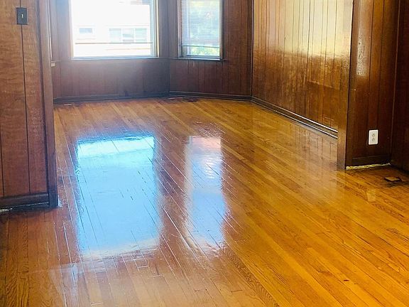 4th image of 2943 W Montrose Ave #2