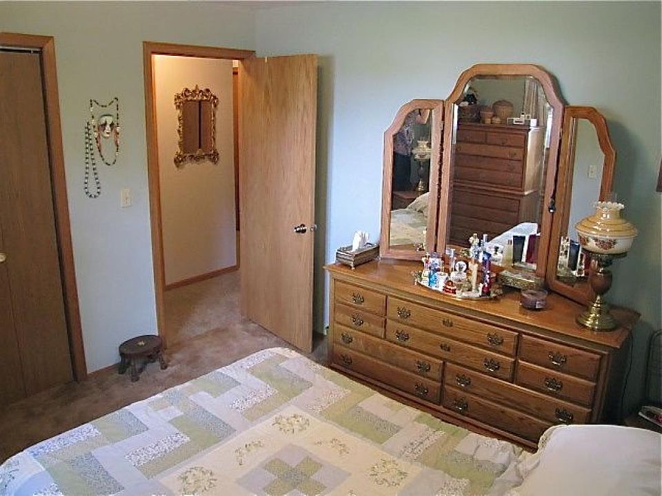 Lower unit bedroom 1