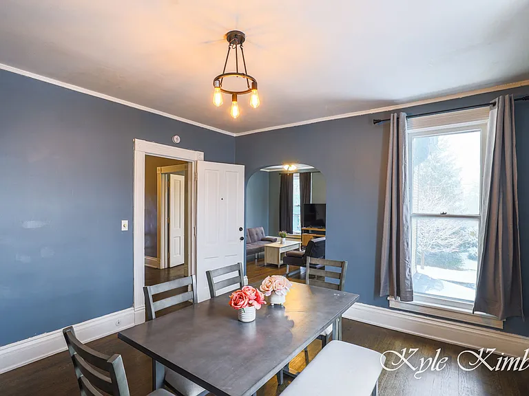 201 College Ave NE #2 — Photo 8