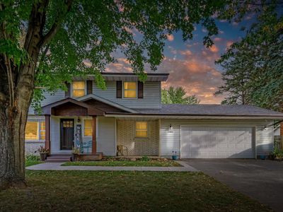 2451 Mamie Ave E, Maplewood, MN, 55119