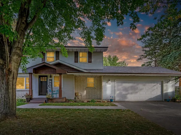 2451 Mamie Ave E, Maplewood, MN 55119