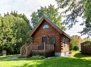 16 Ketch Rd, Grand Isle, VT 05458