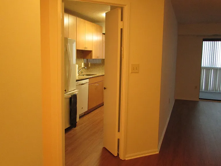 15100 Interlachen Dr #821 — Photo 10