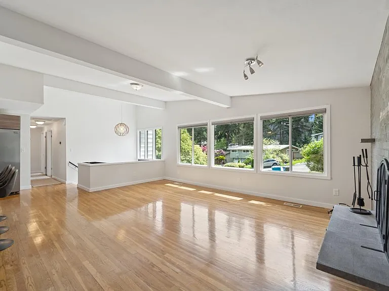 1140 N 146th Pl — Photo 19