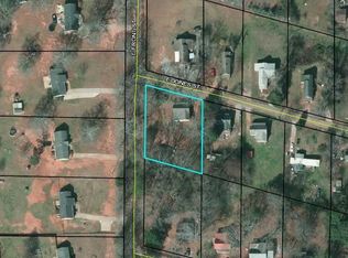 65 E Jones St, Newnan, GA 30263
