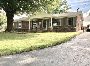 912 Earl Ave, Smithville, TN 37166