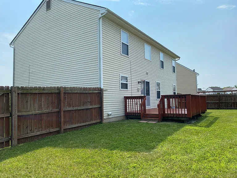 1040 Gleason Dr — Photo 21