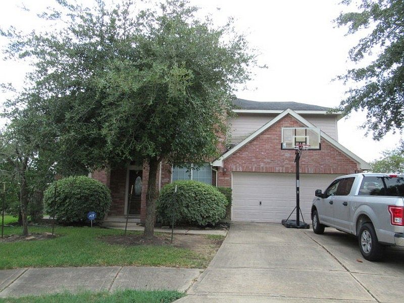 1st image of 7435 Saxon Hill Ln