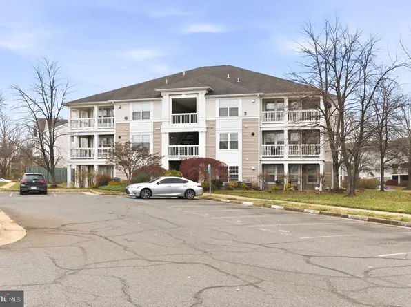 8075 Lacy Dr APT 101, Manassas, VA 20109