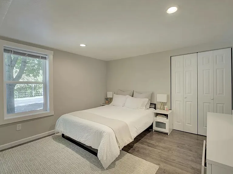 8602 Ravenna Ave NE — Photo 8
