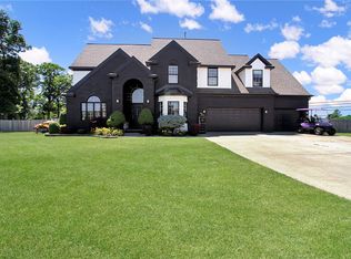 7945 Berea Ln, Charleston, IL 61920