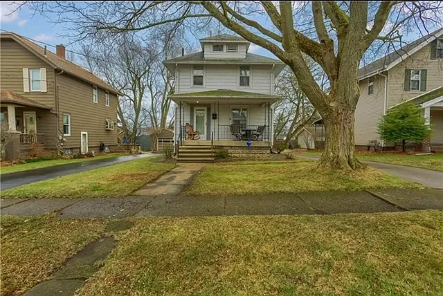 543 Wengler Ave — Photo 2