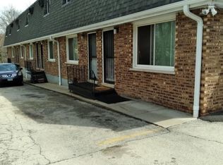 520 E 9th St #1W, Lockport, IL 60441