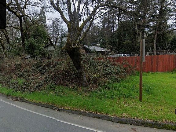 5th image of 737 Briceland Rd
