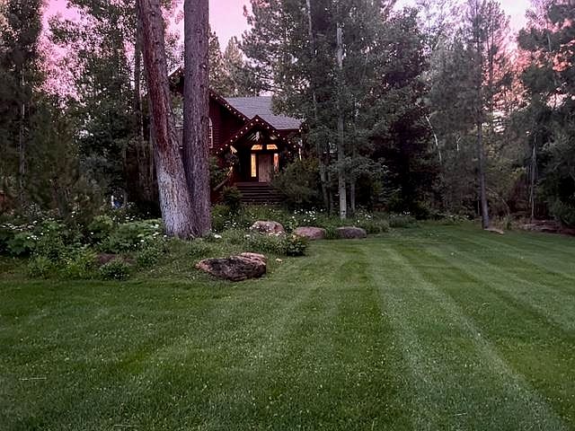 1st image of 11075 Palisades Dr