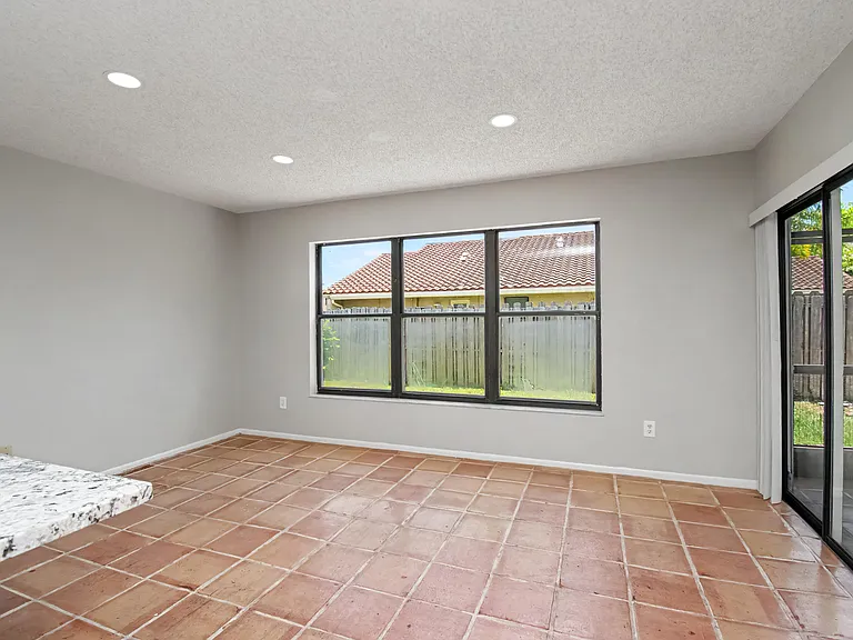 7407 Silver Woods Ct — Photo 8