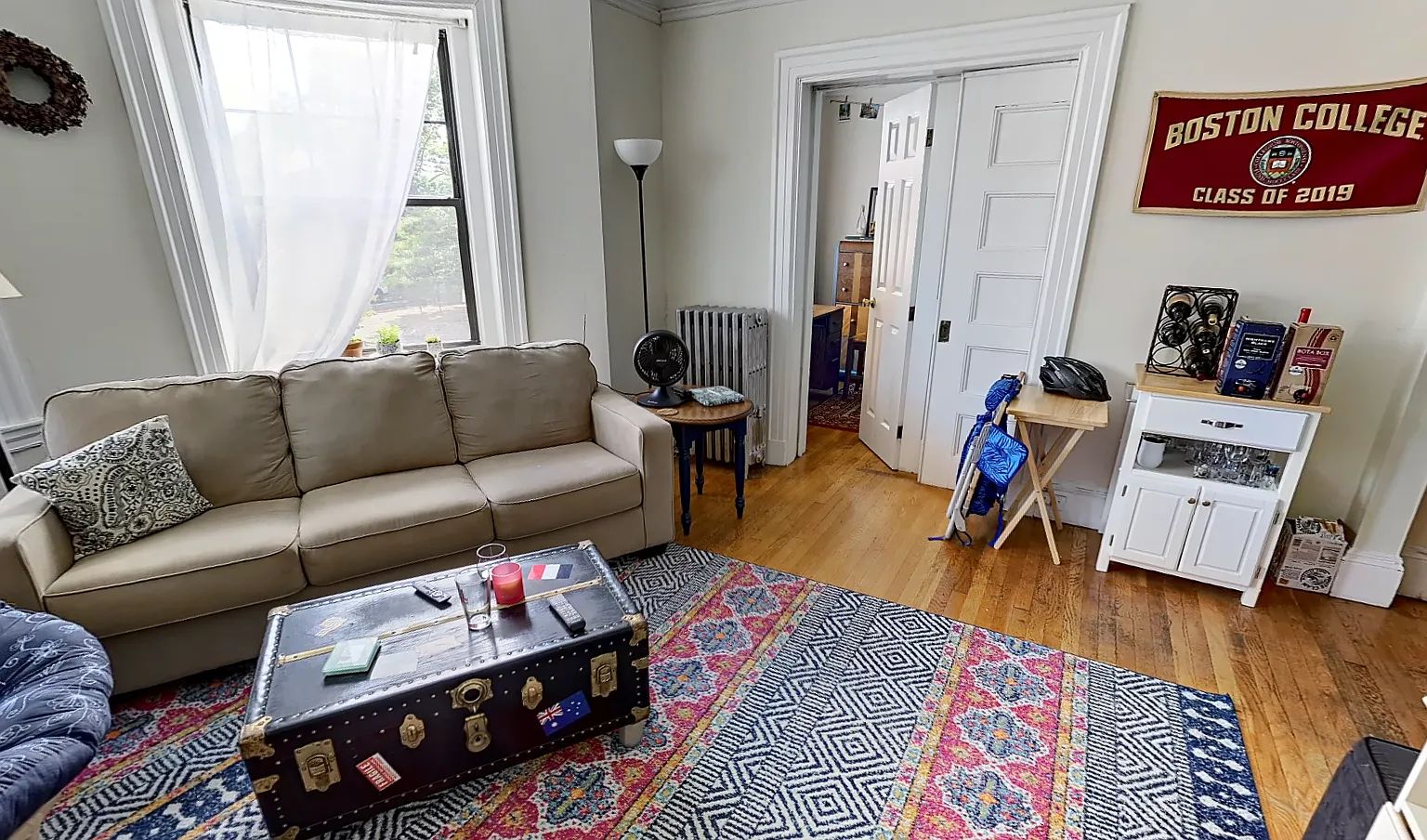 3 bed, 1200 sqft, $4,500 — Photo 2