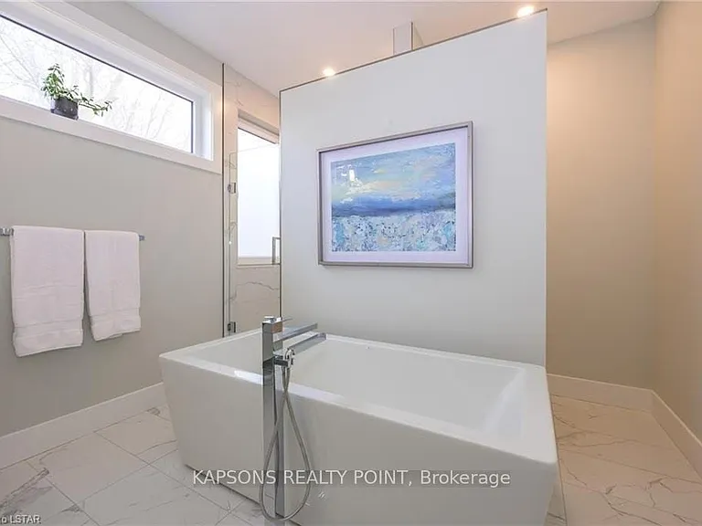 2368 Red Thorne Ave — Photo 12