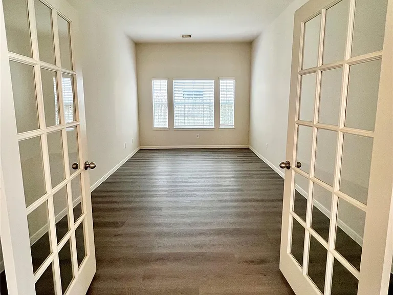 128 Emerald Loch Ln — Photo 14