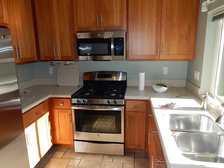 1209 Evans Ct — Photo 6