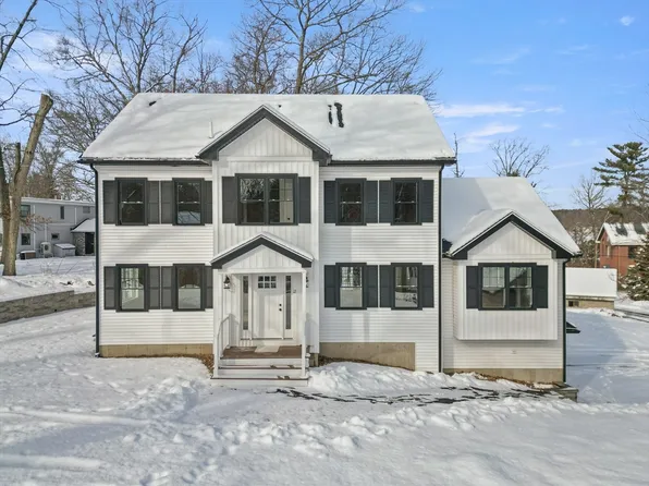 12 Lands End Rd, Tyngsboro, MA 01879