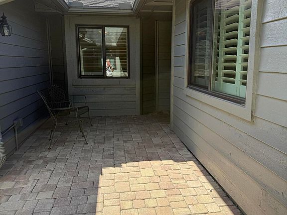 2nd image of 187 Deer Lake Cir