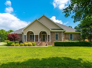 19 Hancock Rd, Fayetteville, TN 37334