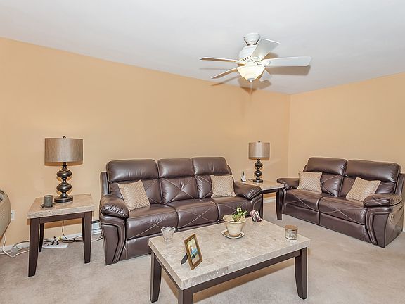 5th image of 215 E Main St APT 26