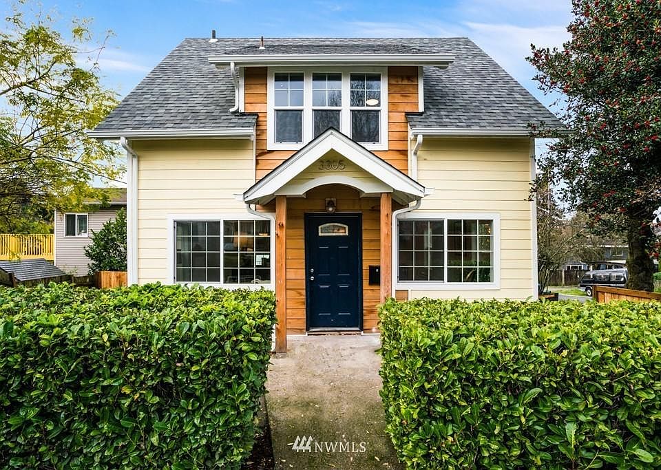 This is the photo of the whole house. The studio is in the basement lower level.