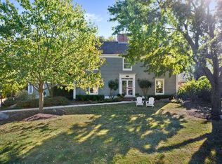 1209 Gamon Rd, Wheaton, IL 60189