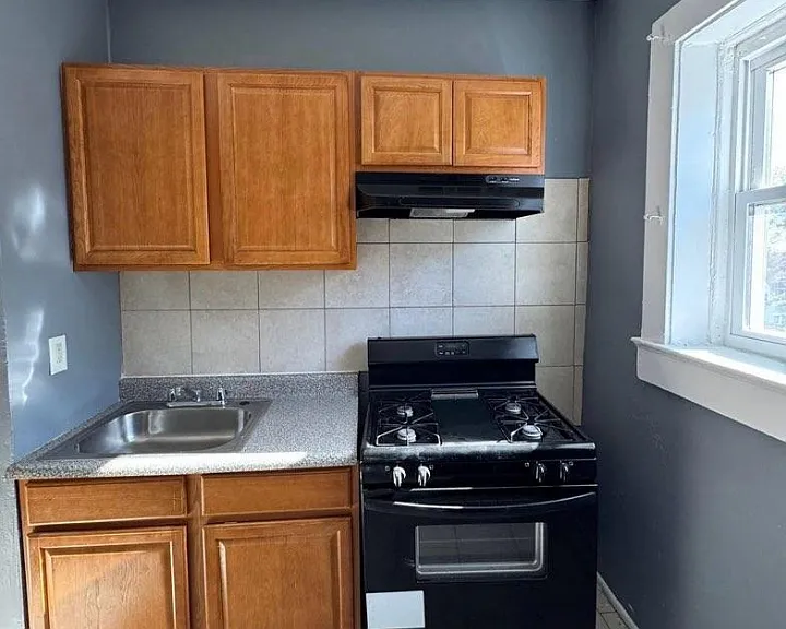 222 Roseville Ave #403 — Photo 6