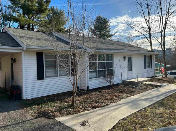 704 Burruss Dr, Blacksburg, VA 24060