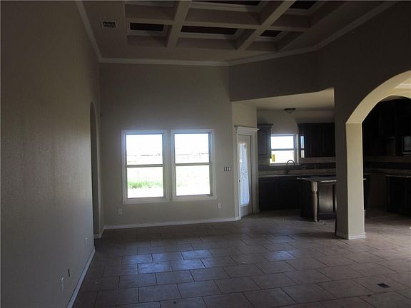 5th image of 2326 Vaughan Dr