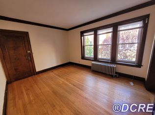 5704 W Barry Ave #1F, Chicago, IL 60634