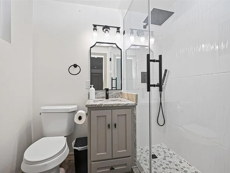 5803 Greencraig Dr — Photo 14