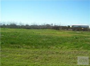 991 Sea Spray Dr, Crystal Beach, TX 77650