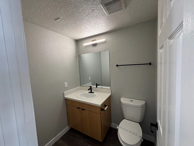 Villa Del Sol Apartments — Photo 197