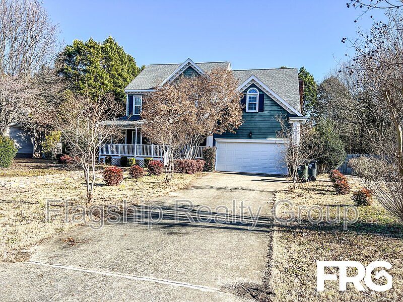 1st image of 216 N Marion Dr