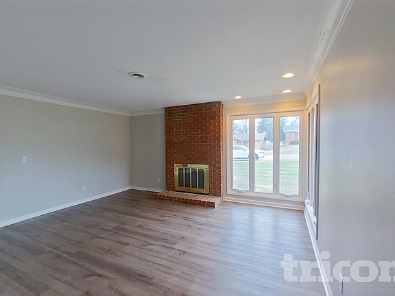 2nd image of 9235 Laurel Hill Dr