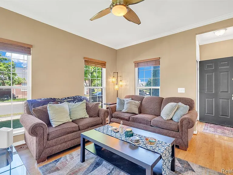 42682 Park Crescent Dr — Photo 8