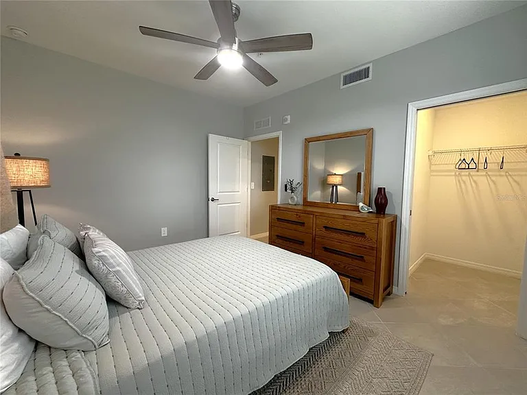 14221 Heritage Landing Blvd #2018 — Photo 19