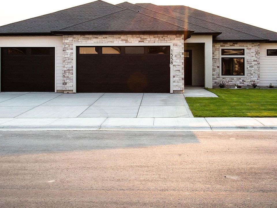 1st image of 1558 Lagoon Ln