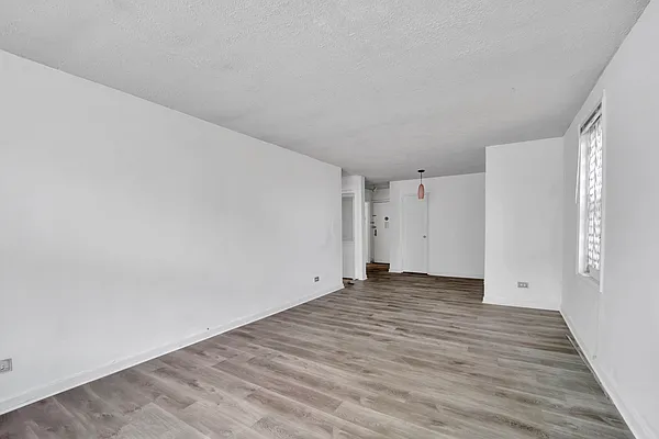 Rented by Prime Realty | media 38